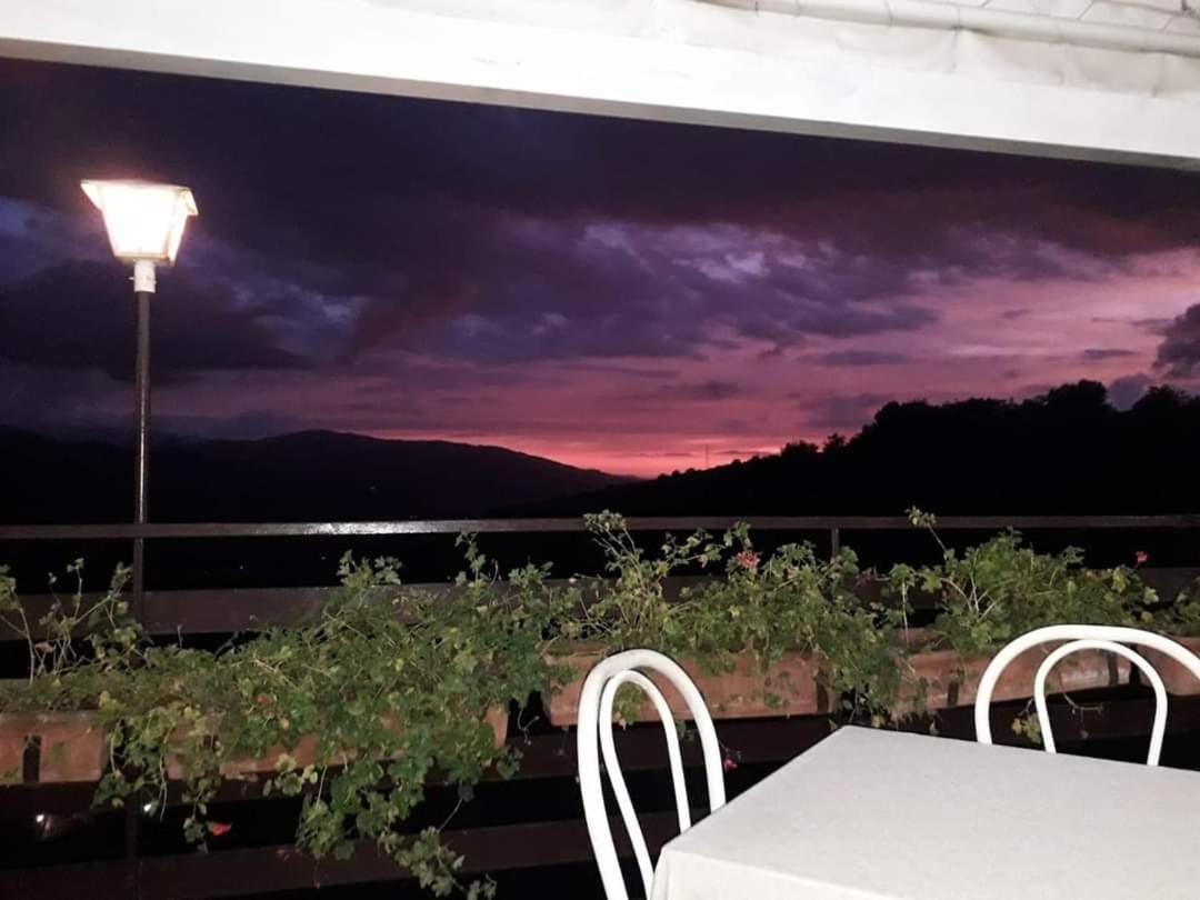 Hotel L'Oliveto Cineto Romano Esterno foto